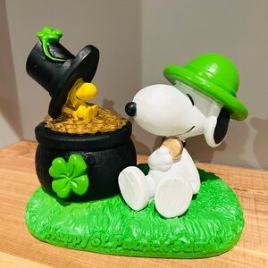 NWT Peanuts Snoopy & Woodstock St. Patrick’s Day Decor